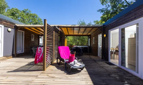 Huuraccommodatie(s) - Mobil-Home Premium 3  Slaapkamers - Airconditioning + Spa - image n°3 - Camping Le Petit Bois Sites et Paysages