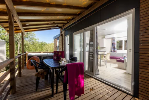 Mietunterkunft - Mobil-Home Premium 2 Schlafzimmer - Klimaanlage+ Spa - image n°1 - Camping Le Petit Bois Sites et Paysages