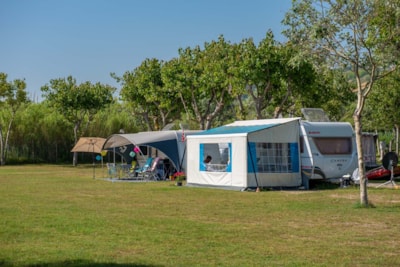 Red Pitch 65MQ in size for Motorhomes, current 6A (1200 watt) — 2