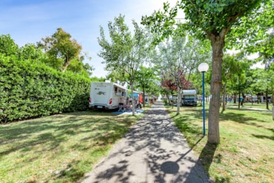 Blue Pitch 60MQ in size Motorhomes/ Caravans, current 6A (1200 watt) — 8