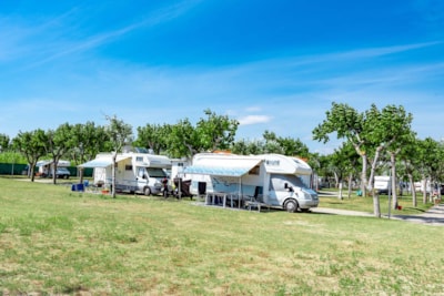 Red Pitch 65MQ in size for Motorhomes, current 6A (1200 watt) — 6