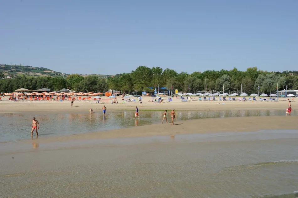 Camping Surabaja-La Playa