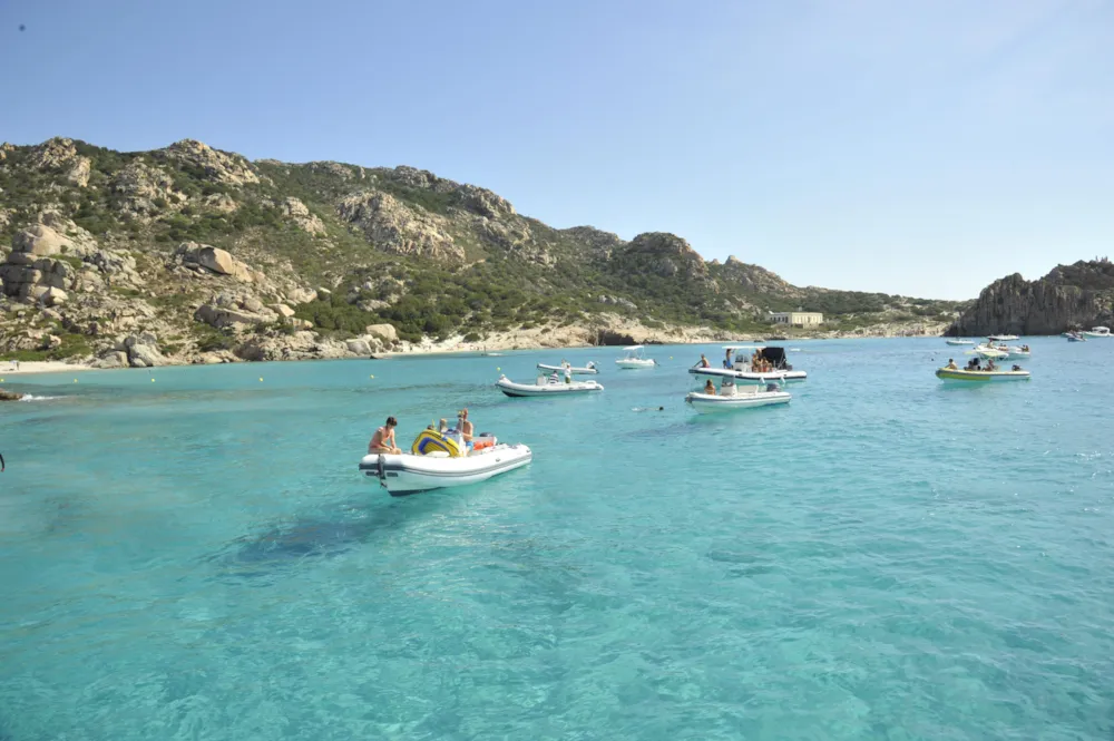 Isola dei Gabbiani - Land of water