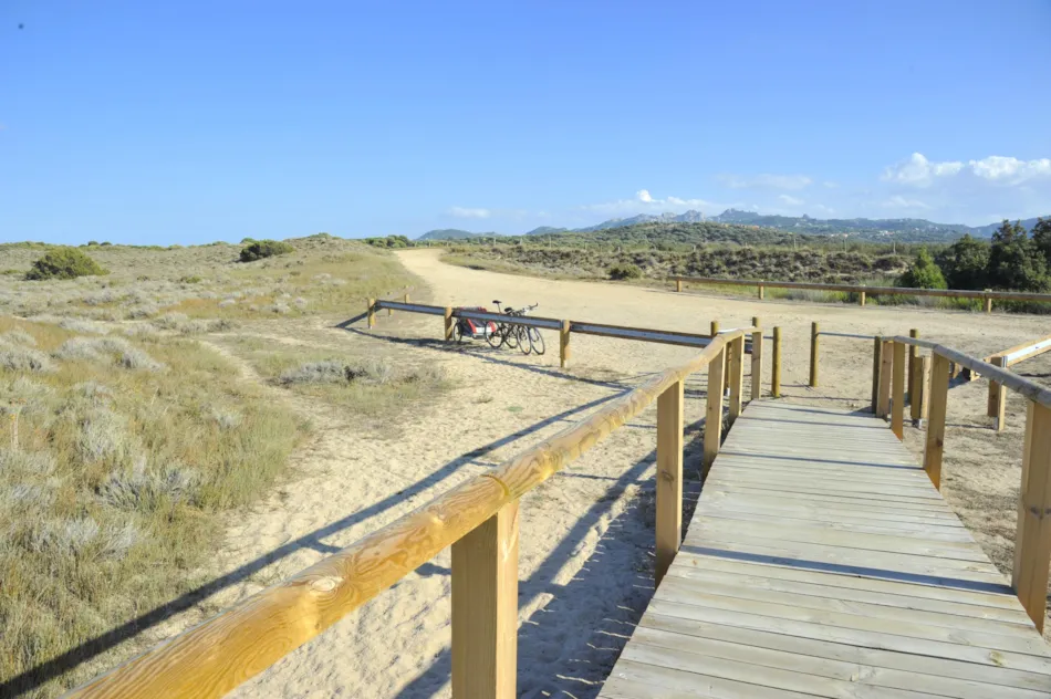 Isola dei Gabbiani - Land of water