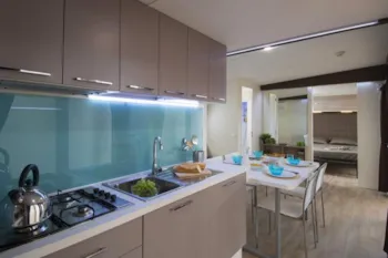 Mietunterkunft - Paradise Skyline Suite - Isola dei Gabbiani - Land of water