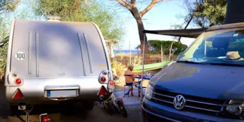 Stellplatz - Stellplatz + Wohnwagen - Camping L'Ultima Spiaggia