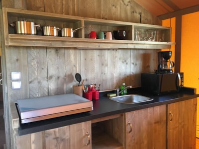 Lodge with sheltered terrace + private facilities 4 pers.