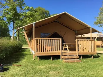 Mietunterkunft - Lodge Hölzerner Überdachte - Mit Sanitäranlagen 3 Pers. - Glamping Sainte-Suzanne