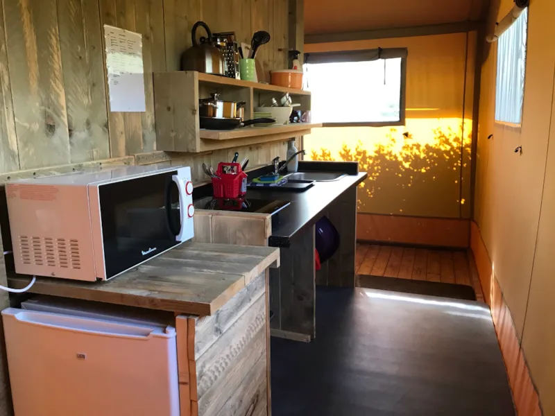 Lodge Sur Terrasse Accès Sanitaires Communs 3 Pers.