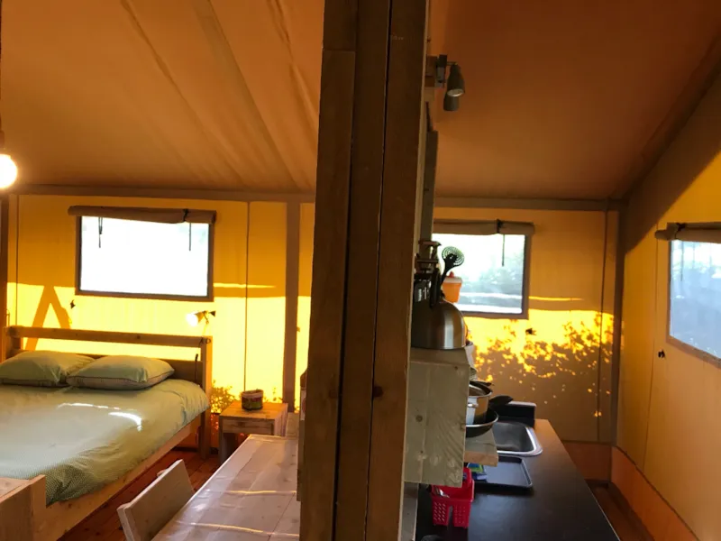 Lodge Sur Terrasse Accès Sanitaires Communs 3 Pers.