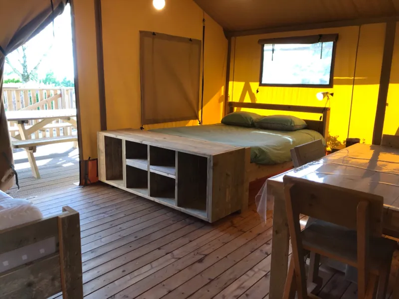 Lodge Sur Terrasse Accès Sanitaires Communs 3 Pers.