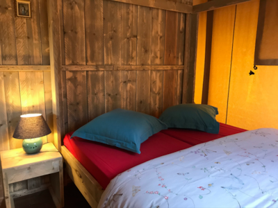 Lodge with sheltered terrace + private facilities 4 pers.