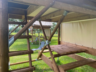 Bivouac tent - shared toilets