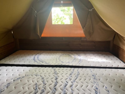 Bivouac tent - shared toilets