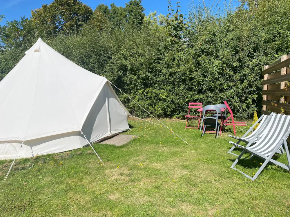 Mietunterkunft - Louisiana-Zelt – Gemeinschaftstoiletten - Glamping Sainte-Suzanne