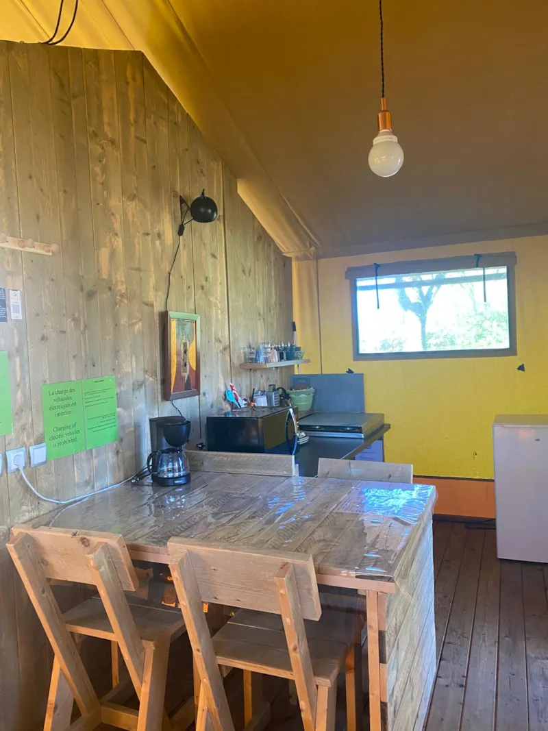 Lodge Pmr Accès Sanitaires Communs 3 Pers.