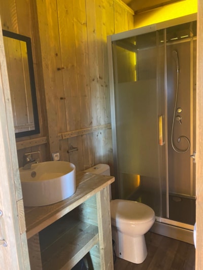 Lodge with sheltered terrace + private facilities 4 pers.