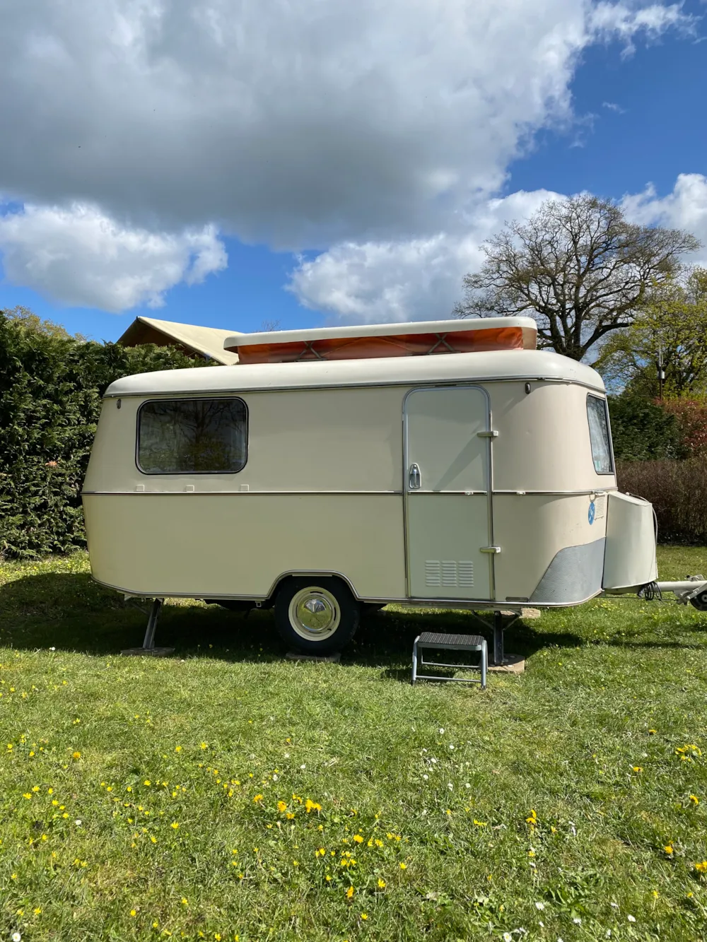 Location - Eriba Toinette - Sanitaires Communs - Glamping Sainte-Suzanne