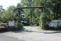 Établissement Camping & Gîtes En Campagne - Saint-Christophe