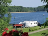 Foto #2 van Elixir Hotelik Caravan Camping