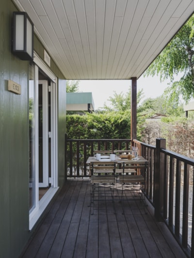BUNGALOW BASIC FAMILY — 1