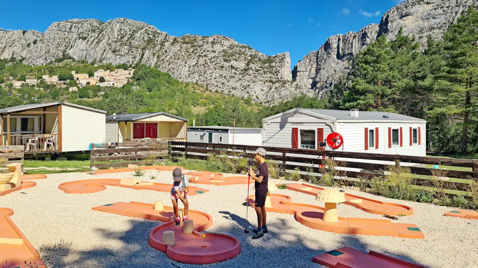 Camping Tikayan La Pinatelle