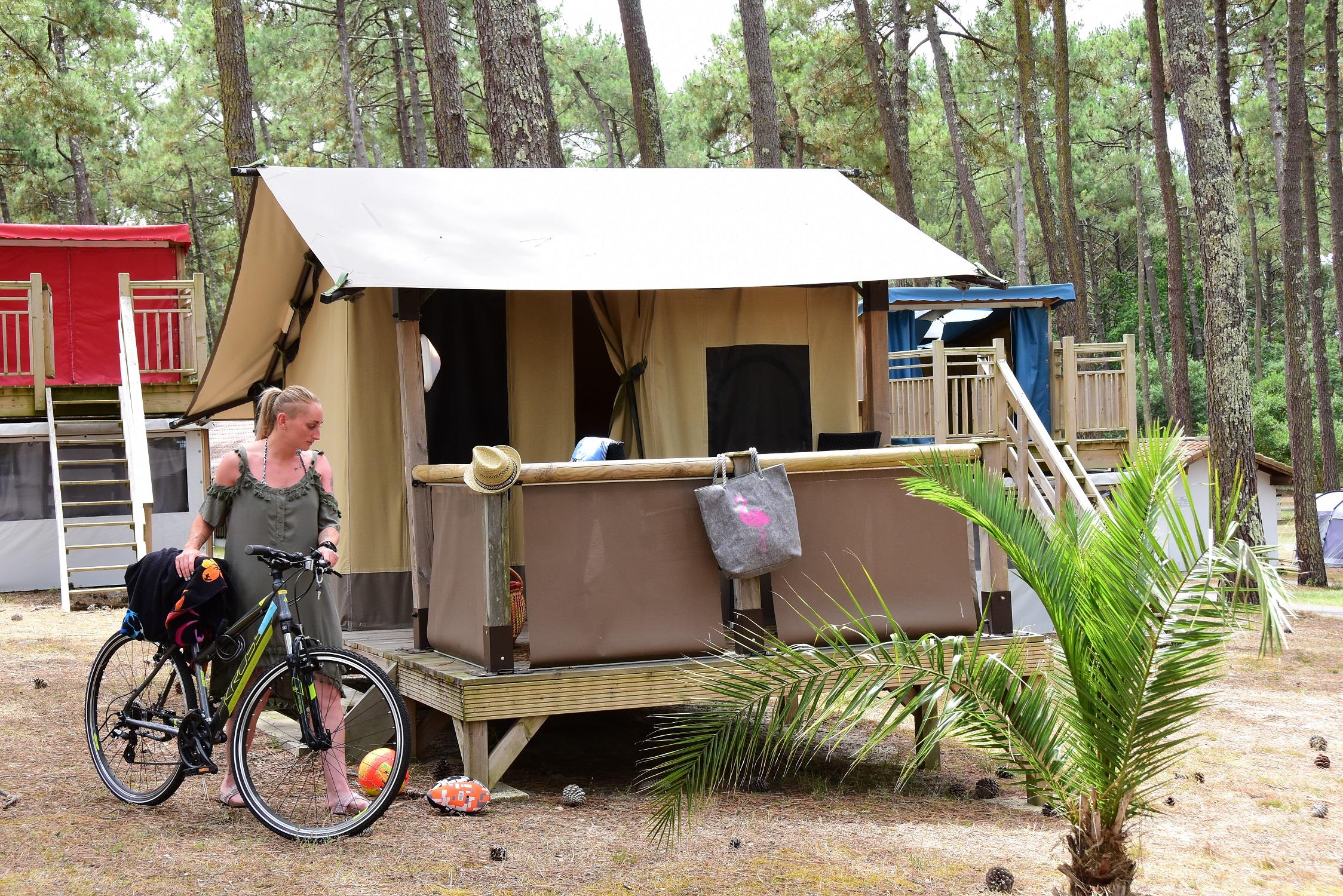 Location - Tente Amourettes (Avec Demi-Pension Pour 2 Personnes À Partir Du 01/07/2023) - Camping Eurosol