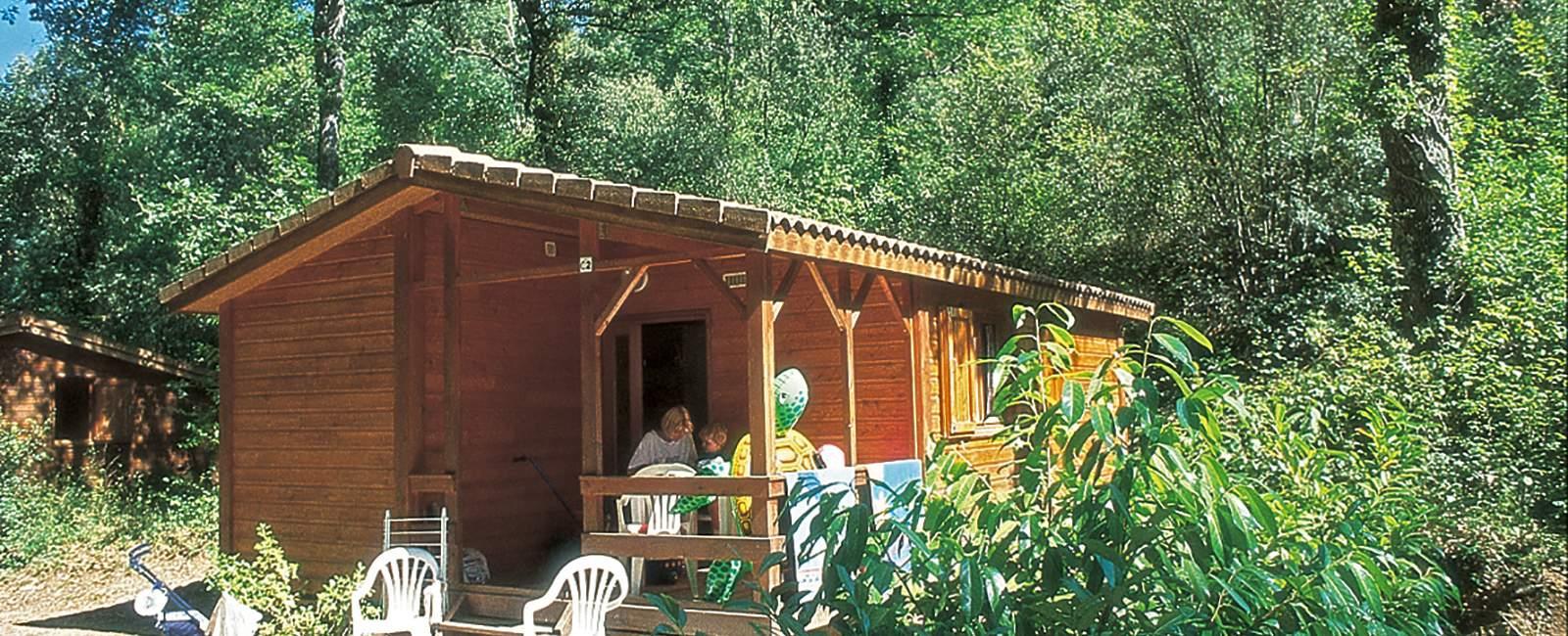 Location - Chalet Bleuet - Camping Domaine de Gaujac Location - Chalet Bleuet - Camping Domaine de Gaujac
