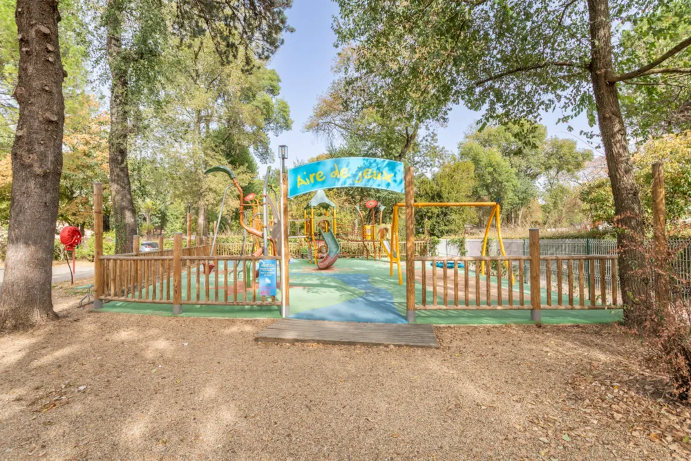 Camping Paradis Domaine de Gaujac