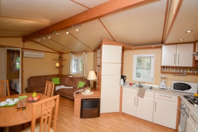 PRESTIGE VIP 40m² air-conditioned / TV / dishwasher / washing machine / oven / BBQ — 6