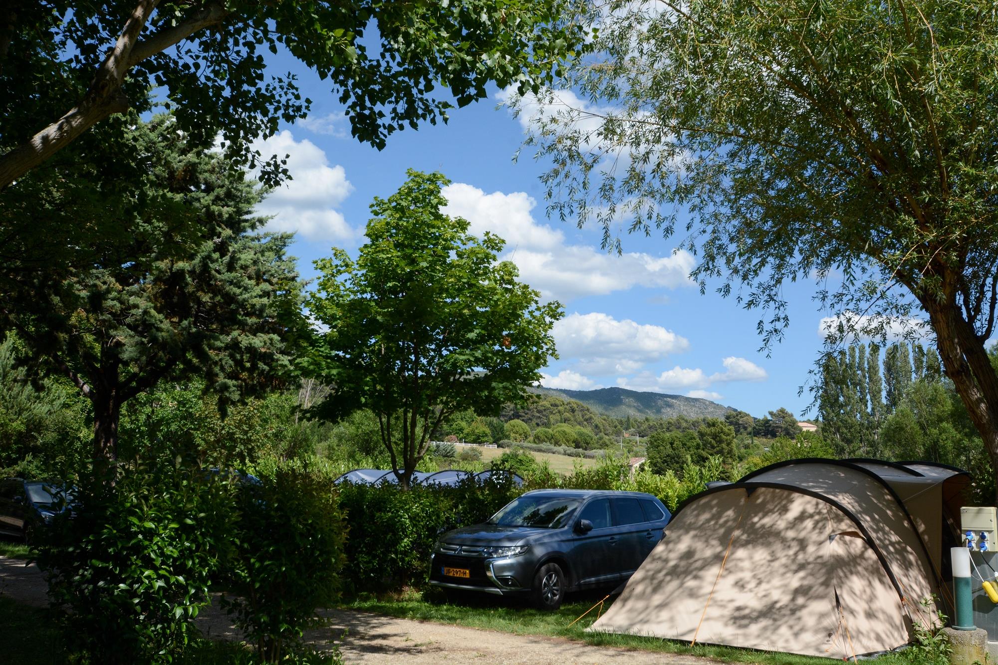 Emplacement - Forfait Emplacement + Véhicule + Tente - Camping L'Oasis du Verdon