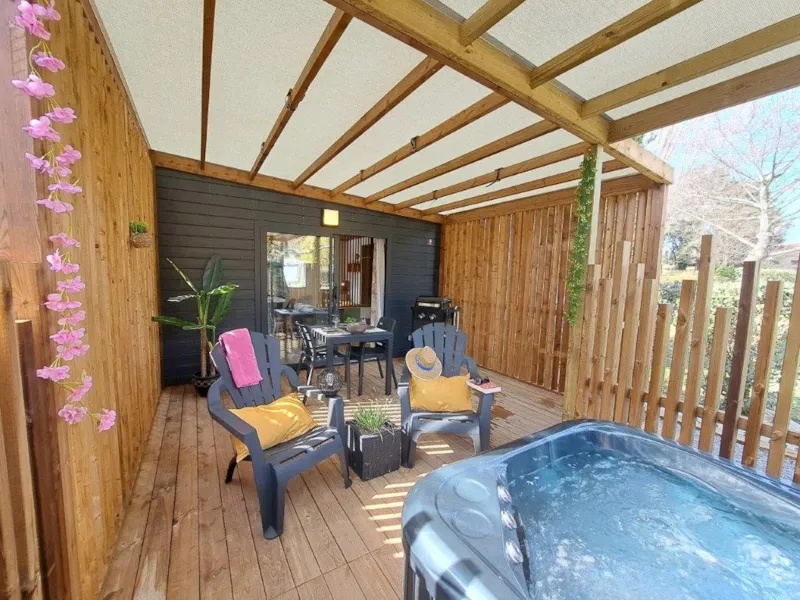 Premium 1 Climatisé 20 M²  Spa / Tv / Bbq