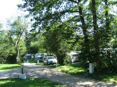 COMFORT Package (2 pers, 1 place) with electricity