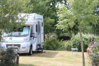 Stellplatz - Roamingpaket : Stellplatz Ohne Strom - Camping Les Grésillons