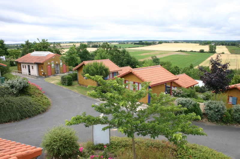 Camping Les Grésillons - Camping - Doué-en-Anjou