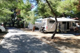Kampeerplaats(en) - Standplaats + Kampeerauto - Camping Village Molinella Vacanze