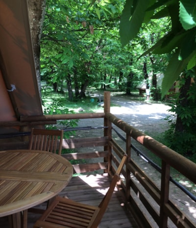 Cabane sur pilotis
