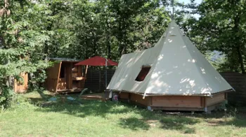 Location - Tipi  . - Camping La Châtaigneraie