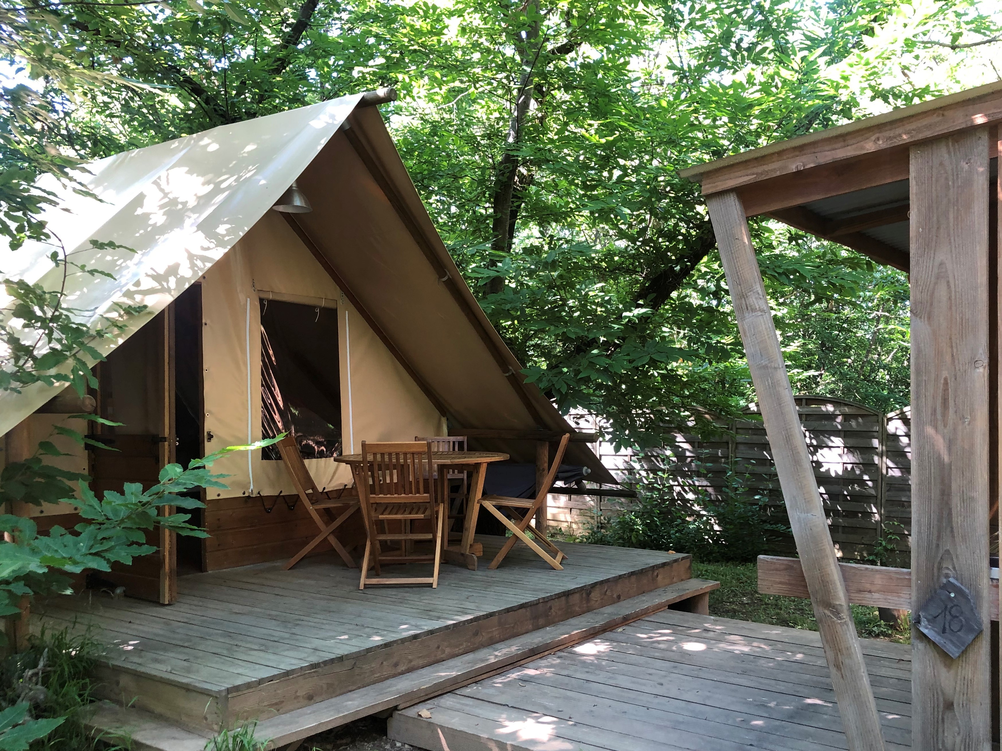 Mietunterkunft - The Huts - Camping La Châtaigneraie