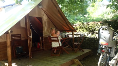 Canvas shed