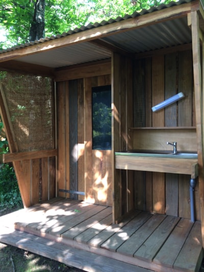 Canvas shed