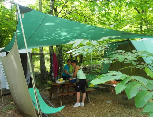 Mietunterkunft - Zelt Castor - image n°2 - Camping La Châtaigneraie