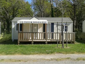 Mietunterkunft - Cottage Flores + Halbüberdachte Terrasse - Camping Le Diben