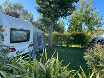 Stellplatz - Stellplatz + Fahrzeug - Camping La Grande Vallée