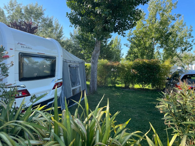 Stellplatz + Fahrzeug