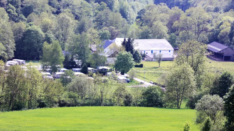 Emplacement + Tente Ou Caravane