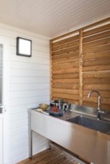 Privilege Beach-Center Pitch + 1 Car + Private Sanitary + 90L Fridge + Barbecue + Electricity 15A + Water And Drainage Point Privilege Beach-Center Pitch + 1 Car + Private Sanitary + 90L Fridge + Barbecue + Electricity 15A + Water And Drainage Point