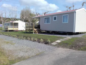 Mietunterkunft - Mobil Home Ti 3 Zimmers - CAMPING MENDI AZPIAN