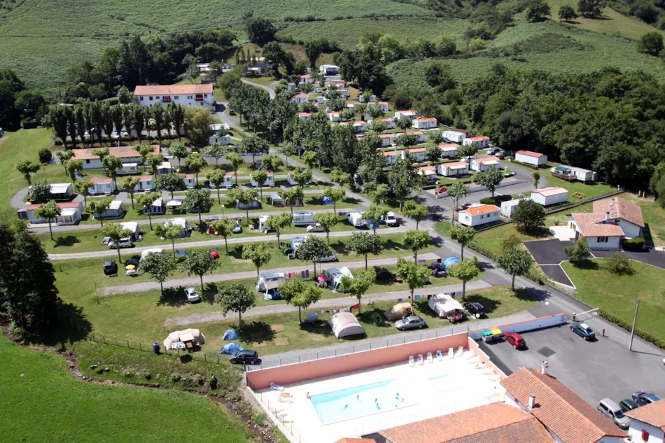CAMPING MENDI AZPIAN
