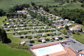 CAMPING MENDI AZPIAN - Ucamping